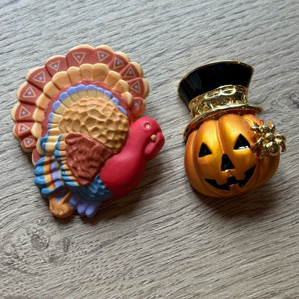 Festive Turkey and Pumpkin Brooch Set